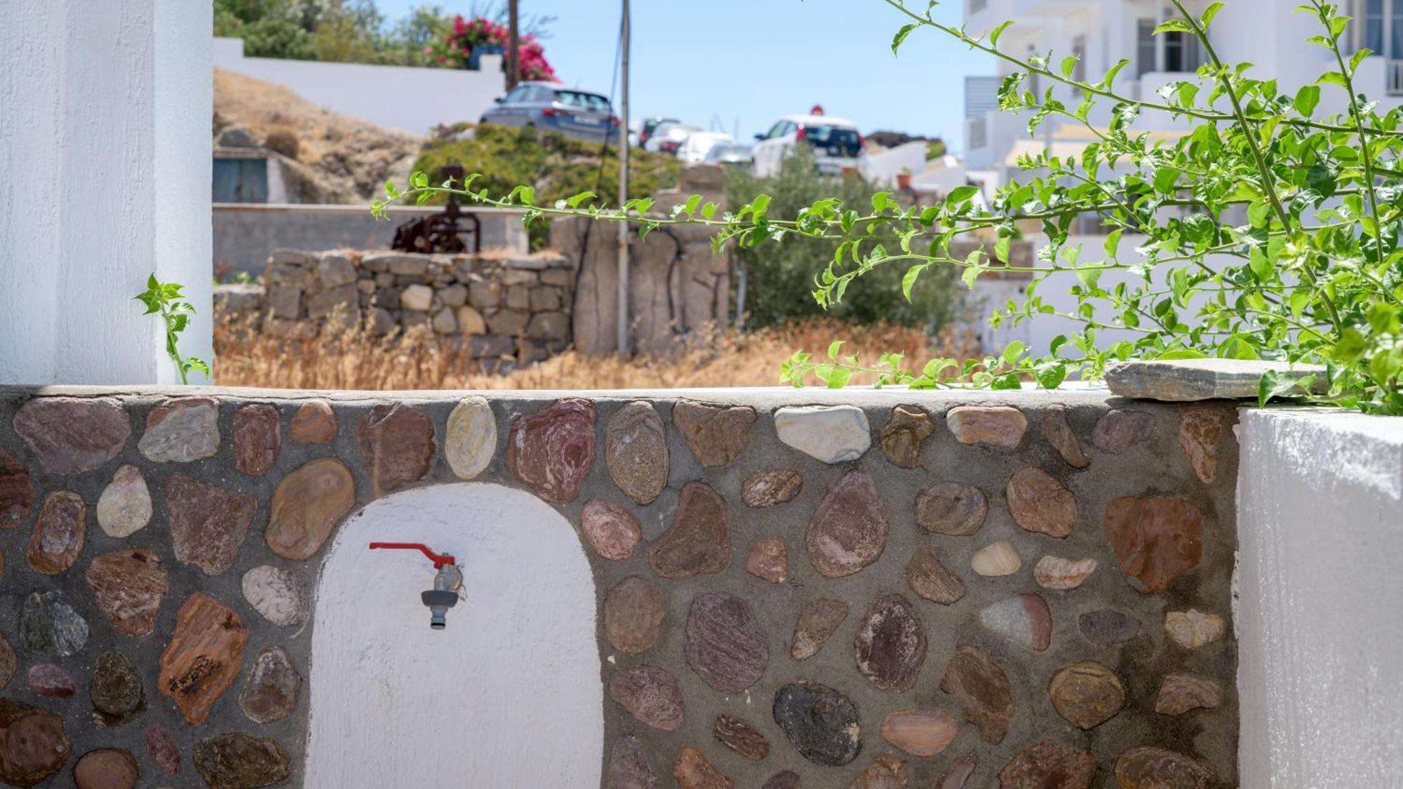 Hotel Anerousses Adamantas  Exteriér fotografie